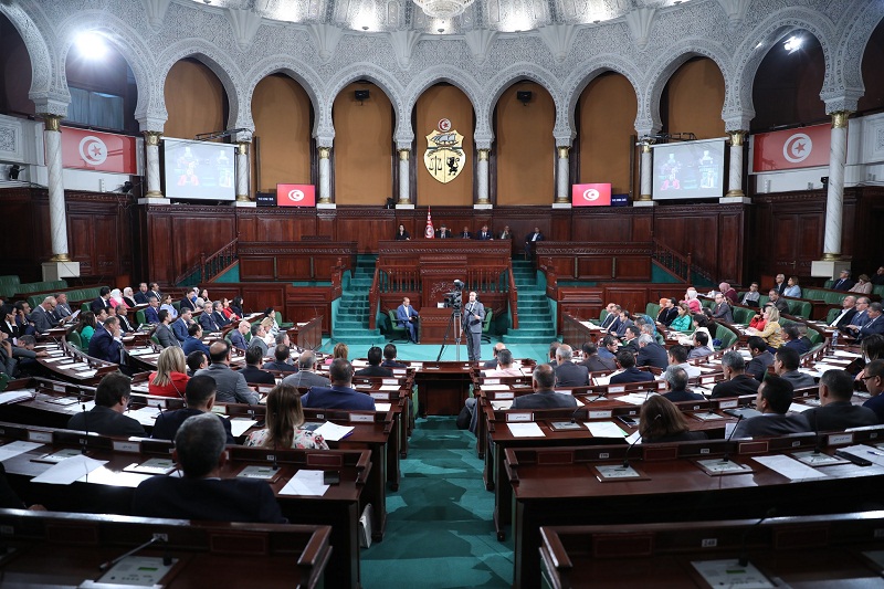 رغم عدم وجود مشاريع قوانين جاهزة في شأنهما..   البرلمان يعطي أولوية لمراجعة قانون الصكوك البنكية والفصل 96
